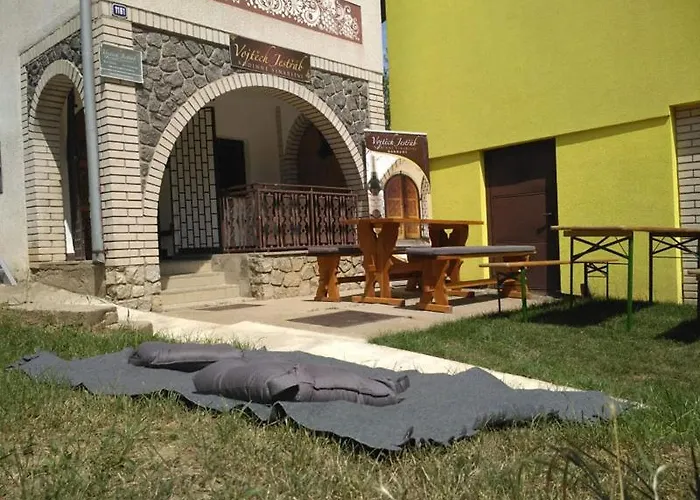Vojtěch Jestřáb - Rodinné Vinařství Casa de Férias Mutěnice